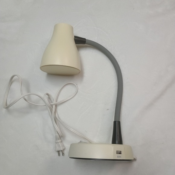 Verilux Desk Lamp Bendable Gooseneck With USB Outlet VD 15 Natural Sunlight - Picture 1 of 11